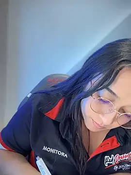 Snapshot of cata_megan chatting on 02-14-25, 01:08 cata megan online show from 02-14-25, 01:08