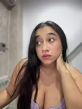 Snapshot of cata_megan chatting on 03-03-25, 04:47 cata megan online show from 03-03-25, 04:47