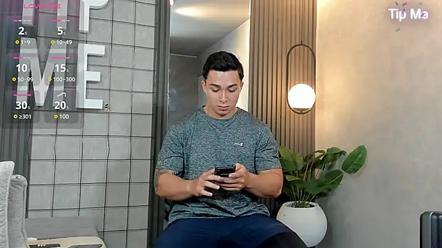 Ryan Hunt online show from 01-21-25, 01:00