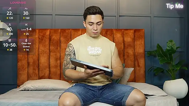 Ryan Hunt online show from 03-12-25, 11:42