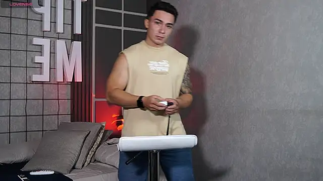 Ryan Hunt online show from 10-26-25, 02:50