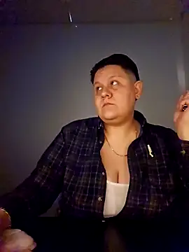 Snapshot of DevilDahm chatting on 01-07-25, 09:03 DevilDahm online show from 01-07-25, 09:03