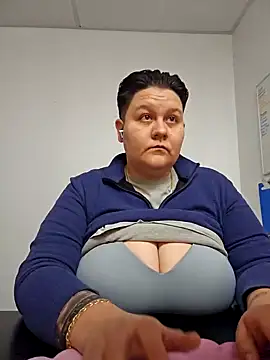 Snapshot of DevilDahm chatting on 01-13-25, 04:19 DevilDahm online show from 01-13-25, 04:19