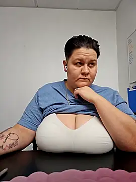 Snapshot of DevilDahm chatting on 01-31-25, 09:37 DevilDahm online show from 01-31-25, 09:37