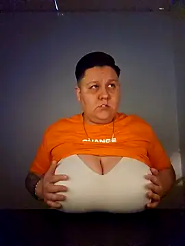 Snapshot of DevilDahm chatting on 02-20-25, 10:26 DevilDahm online show from 02-20-25, 10:26