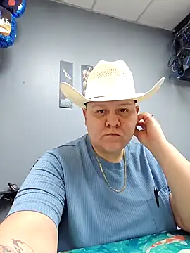 Snapshot of DevilDahm chatting on 09-11-25, 02:39 DevilDahm online show from 09-11-25, 02:39