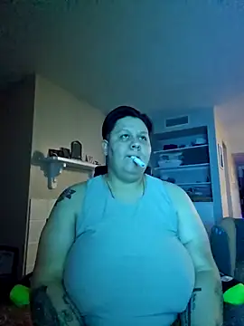 Snapshot of DevilDahm chatting on 09-13-25, 03:06 DevilDahm online show from 09-13-25, 03:06