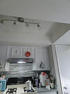 Snapshot of DevilDahm chatting on 11-15-25, 08:27 DevilDahm online show from 11-15-25, 08:27