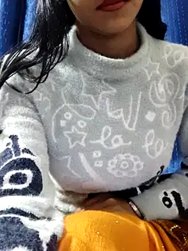 Snapshot of Miss_saniya chatting on 01-08-25, 03:29 Miss saniya online show from 01-08-25, 03:29