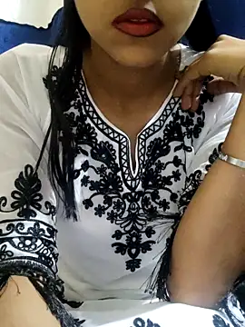 Snapshot of Miss_saniya chatting on 02-07-25, 02:50 Miss saniya online show from 02-07-25, 02:50
