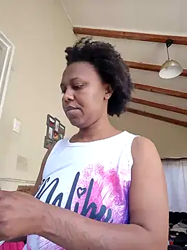 Snapshot of YourDreamLady22 chatting on 12-12-24, 06:47 YourDreamLady22 online show from 12-12-24, 06:47