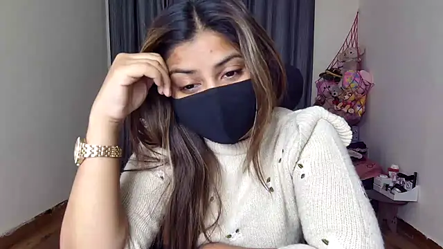 Snapshot of Hoty-Shivangi chatting on 02-10-26, 04:00 Hoty-Shivangi online show from 02-10-26, 04:00