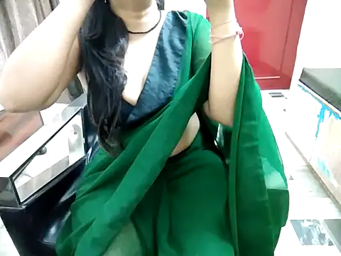 aarushi sharmaa online show from 09-13-25, 03:39