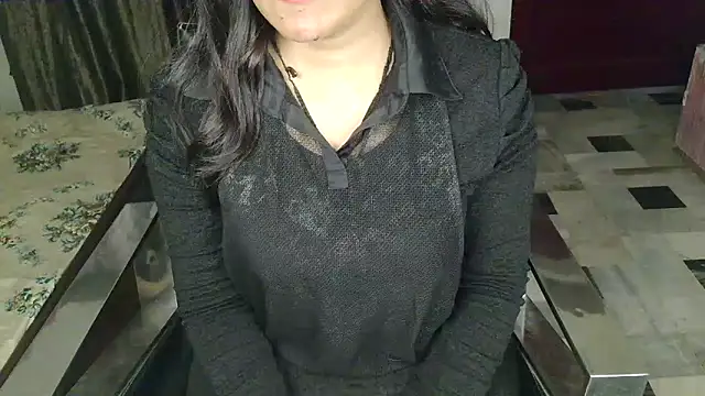 aarushi sharmaa online show from 11-28-25, 03:53