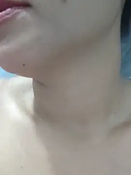 Snapshot of girldam95 chatting on 12-16-25, 07:35 girldam95 online show from 12-16-25, 07:35