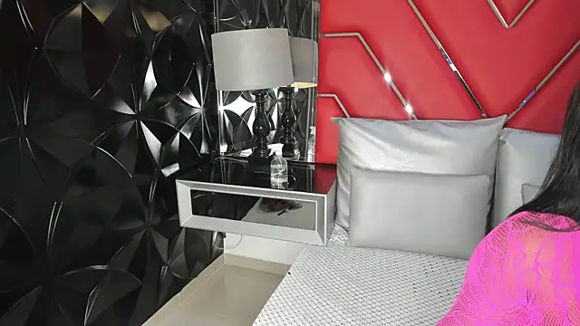 KeniaMuller online show from 10-19-25, 12:50