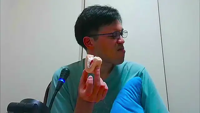 ryusei18570 online show from 01-12-26, 01:27