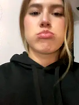 Jimena White  online show from 10-15-25, 05:07
