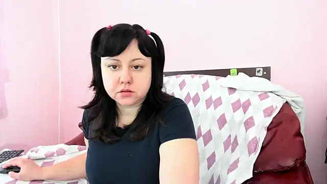 HotSweetAngel online show from 12-20-25, 07:04