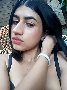 Snapshot of Julix_A chatting on 01-19-25, 06:32 Julix A online show from 01-19-25, 06:32