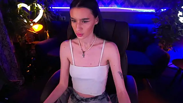 Snow WhiteeeX online show from 01-24-25, 05:21