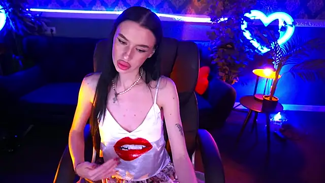 Snow WhiteeeX online show from 02-03-25, 04:57