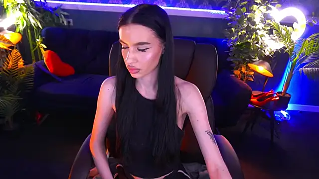 Snow WhiteeeX online show from 02-26-25, 04:58