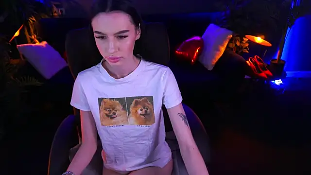 Snow WhiteeeX online show from 03-18-25, 10:36