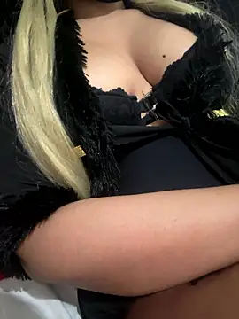 Snapshot of sexy-hadiil chatting on 01-11-26, 12:37 sexy-hadiil online show from 01-11-26, 12:37