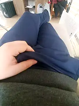 Snapshot of reelciii21 chatting on 12-28-24, 12:45 reelciii21 online show from 12-28-24, 12:45