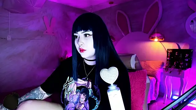 AHRI LEE online show from 11-07-25, 06:46