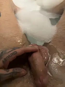 Snapshot of hottwoboys chatting on 11-26-25, 07:04 hottwoboys online show from 11-26-25, 07:04