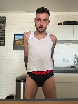 hottwoboys online show from 06-20-26, 07:00