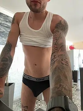 hottwoboys online show from 07-04-26, 07:14