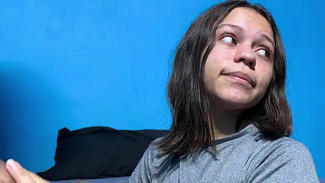 Snapshot of frank_and_claudette chatting on 01-26-25, 11:28 frank and claudette online show from 01-26-25, 11:28