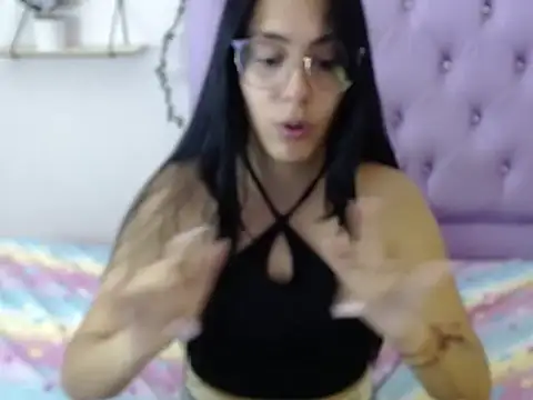 Snapshot of Freyja_01 chatting on 11-17-25, 09:31 Freyja 01 online show from 11-17-25, 09:31