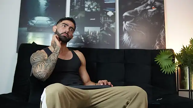 Austin bolt online show from 10-11-25, 01:49