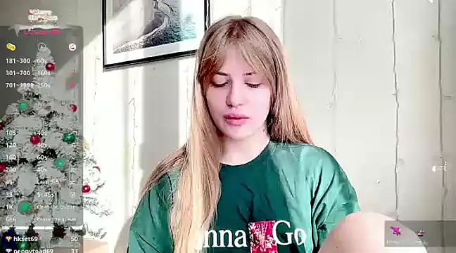 Snapshot of PureAlisMiracle chatting on 12-24-24, 11:06 PureAlisMiracle online show from 12-24-24, 11:06