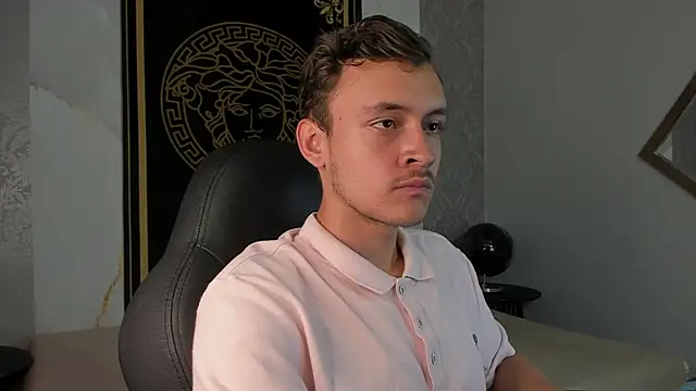 Snapshot of Desmon_Clark chatting on 01-13-25, 09:42 Desmon Clark online show from 01-13-25, 09:42