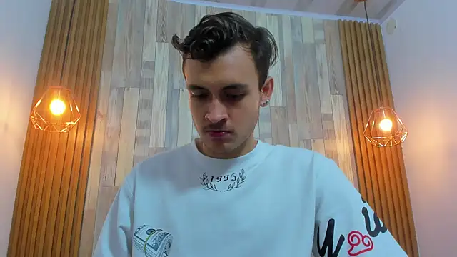 Snapshot of Desmon_Clark chatting on 01-17-25, 07:08 Desmon Clark online show from 01-17-25, 07:08