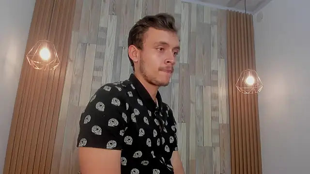 Snapshot of Desmon_Clark chatting on 01-30-25, 04:27 Desmon Clark online show from 01-30-25, 04:27