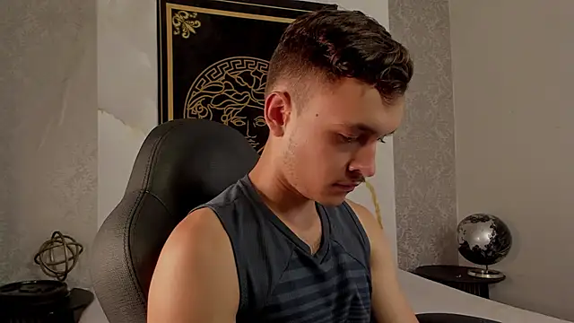 Snapshot of Desmon_Clark chatting on 02-20-25, 07:34 Desmon Clark online show from 02-20-25, 07:34