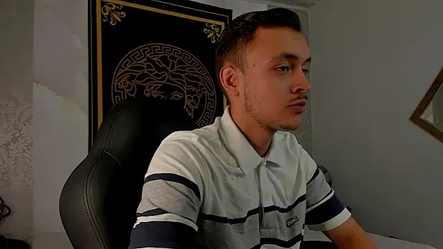 Snapshot of Desmon_Clark chatting on 03-02-25, 07:45 Desmon Clark online show from 03-02-25, 07:45