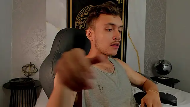 Snapshot of Desmon_Clark chatting on 03-05-25, 09:26 Desmon Clark online show from 03-05-25, 09:26