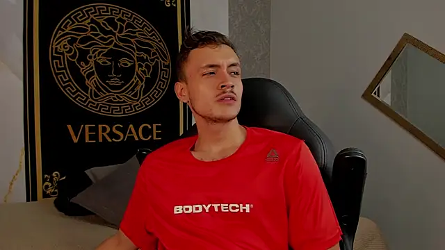 Snapshot of Desmon_Clark chatting on 03-06-25, 10:36 Desmon Clark online show from 03-06-25, 10:36