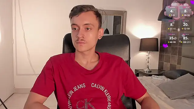 Snapshot of Desmon_Clark chatting on 03-13-25, 02:16 Desmon Clark online show from 03-13-25, 02:16