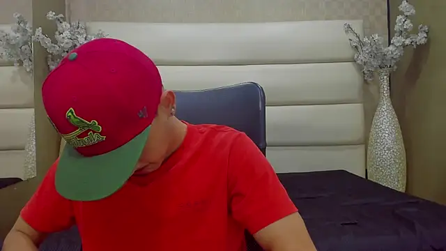 Snapshot of Desmon_Clark chatting on 03-16-25, 02:32 Desmon Clark online show from 03-16-25, 02:32