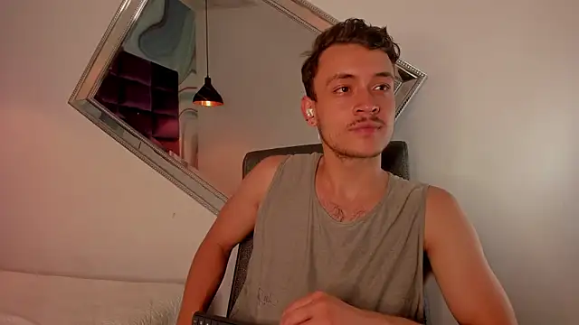 Snapshot of Desmon_Clark chatting on 09-12-25, 11:26 Desmon Clark online show from 09-12-25, 11:26