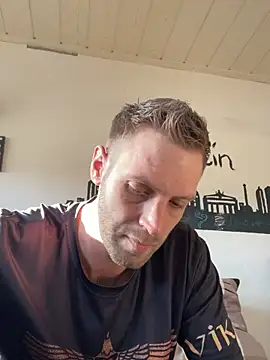 privat-official online show from 03-04-25, 03:04