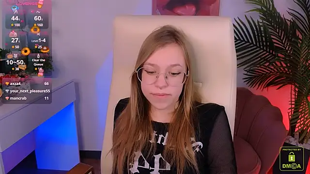 Snapshot of LayriantaVee chatting on 01-28-25, 10:12 LayriantaVee online show from 01-28-25, 10:12